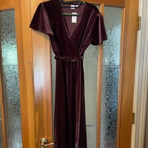 NWT GAP velvet maternity dress!!! 🥰😍